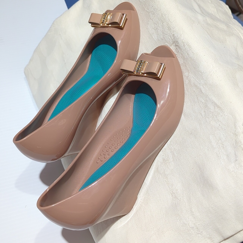 OkaB Shoes Sz 8 - Picture 2 of 9